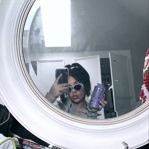 Meet your Posher, Camila